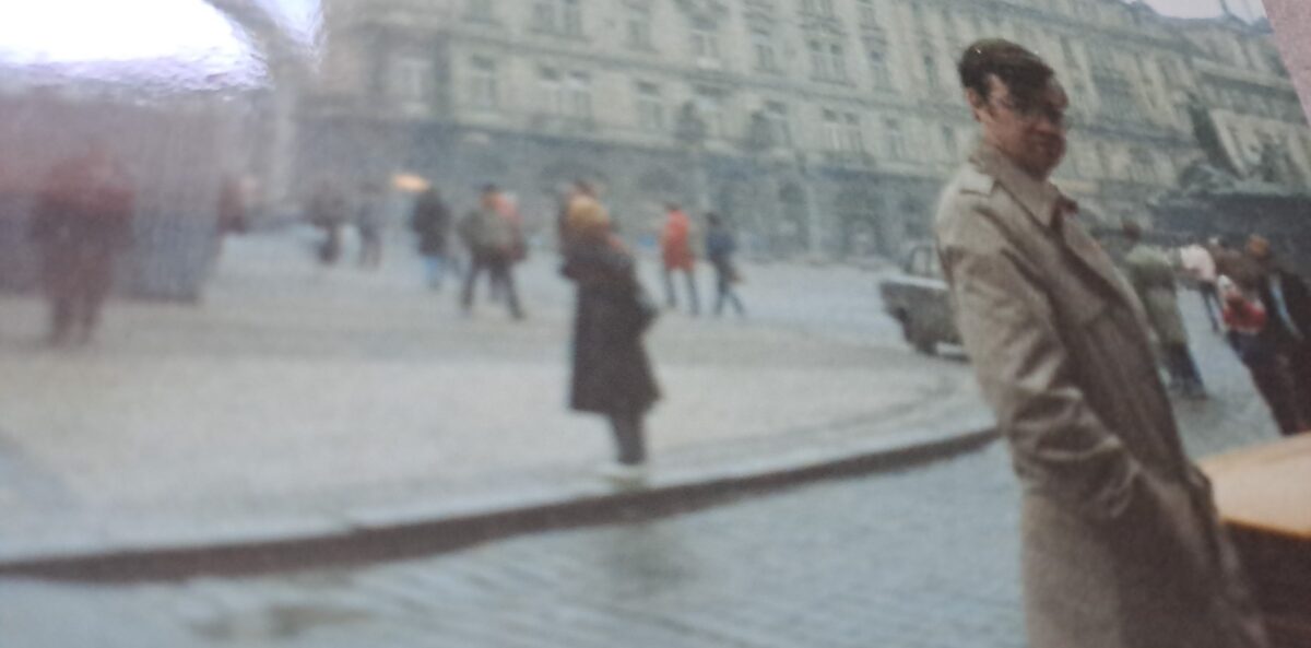 1986 Smedley visits Czechoslovakia