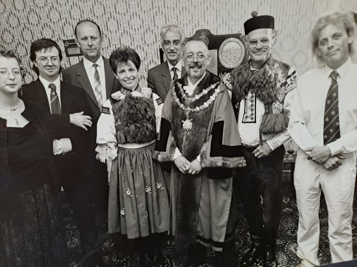 1992 The Friendship Society Becomes a Twinning
